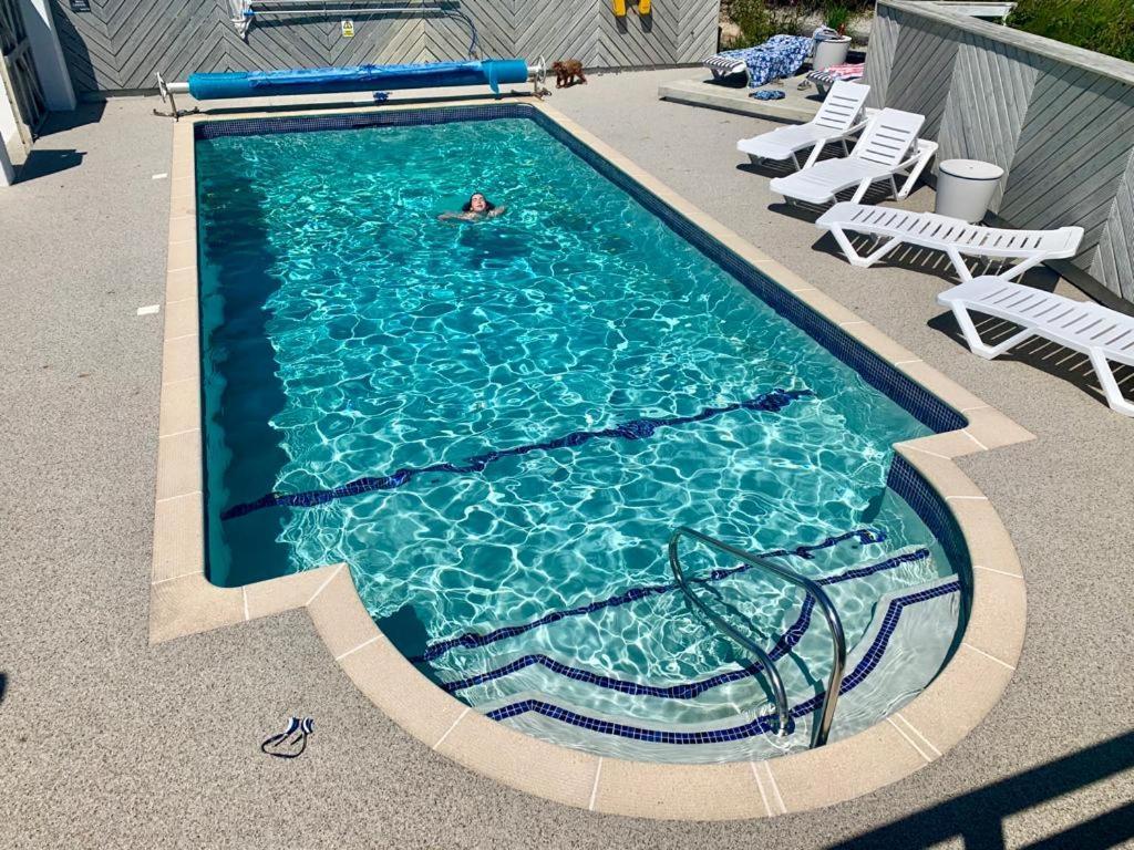 2 Bedroom Cottage Sleeps 4, With Pool Use, سنن المظهر الخارجي الصورة